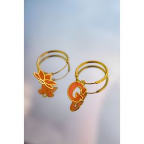 925 Ayar Gümüş Gold Kaplama Parlayan Rüya Serisi Tasarım Ebruli Cam Boyalı Lotus ve Harf Halka Küpe