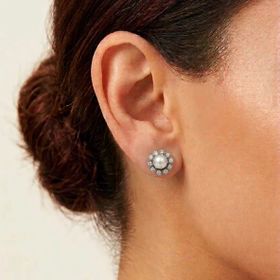 925 Ayar Gümüş Otantik Çiçek Model Bayan Küpe