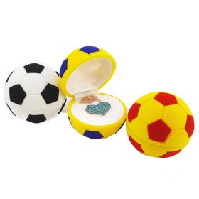 925 Ayar Zirkon Taşlı Kadife Futbol Topu Kutusunda Kalpli Kadın Gümüş Kolye