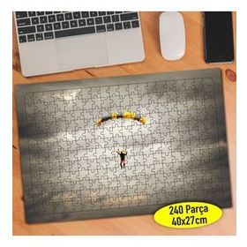 93205099 Gökyüzünde Paraşütlü Adam 240 Parça Puzzle Yapboz