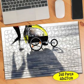 97 Bebek Arabasıyla Yürüyüş Yapan Anne 240 Parça Puzzle Yapboz