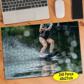97284249 Denizde Sörf Yapan Sporcu Kadın 240 Parça Puzzle Yapboz