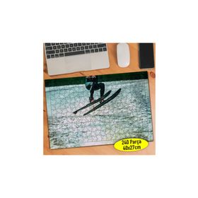 97284294 Denizde Sörf Yapan Sporcu Kadın 240 Parça Puzzle Yapboz