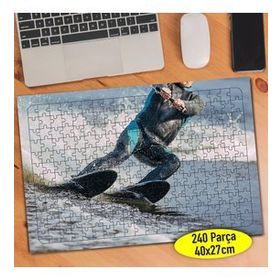 972843 Denizde Sörf Yapan Sporcu Kadın 240 Parça Puzzle Yapboz