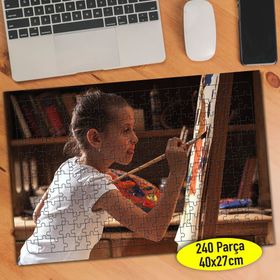 98881 Tuval Resim Yapan Yetenekli Çocuk 240 Parça Puzzle Yapboz