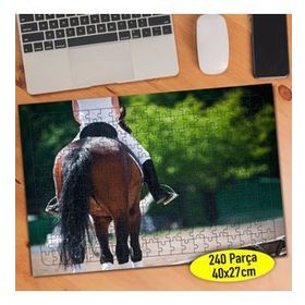 98957198 At Üstünde Gezen Mutlu Çocuk 240 Parça Puzzle Yapboz