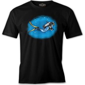 A Scuba Diver With His Oxygen Tube Siyah Erkek Tshirt
