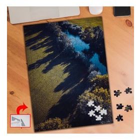 A113 Çimenlerin Arasında Nehir 240 Parça Puzzle Yapboz Tablo