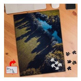 A113 Çimenlerin Arasında Nehir 240 Parça Puzzle Yapboz Tablo
