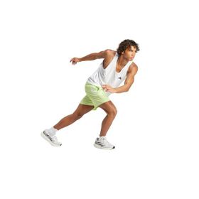 Adidas IZ4396 Own The Run Yeşil Koşu Şortu
