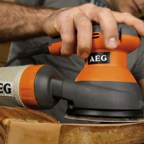 AEG EX 125 ES Eksantirik Zımparalama Makinesi