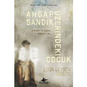Ahşap Sandık Üzerindeki Çocuk - Elisabeth B. Leyson