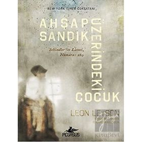 Ahşap Sandık Üzerindeki Çocuk - Elisabeth B. Leyson