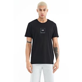 Air Jones 88230 Siyah Minimal Basklı Detaylı O Yaka Standart Kalıp Erkek T-shirt