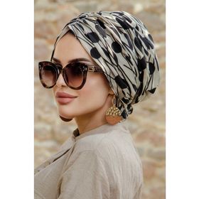 Aişe Tesettür Bej Siyah Desenli Tokalı Bone