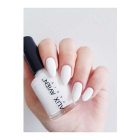 Alix Avien 02 Nail Lacquer
