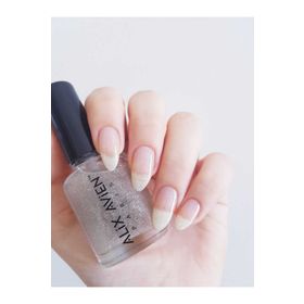 Alix Avien 36 Nail Lacquer