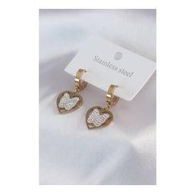 AlyaStore 316L Çelik Gold Renk Kelebek Model Zirkon Taş Detay Kadın Küpe Kombini
