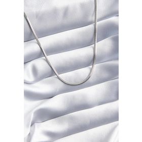 AlyaStore 316L Kararmaz Çelik Gümüş Renk İtalyan Zincirli Hilal Model Kadın Kolye