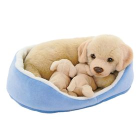 Animals Of The World Sepette Yavrulu Labrador Peluş Oyuncak
