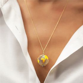Ariş Dünya Figürlü Altın Kolye