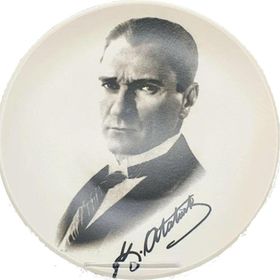 Armada Çini PRT 97 Atatürk Resimli Siyah Beyaz Seramik Baskılı Tabak