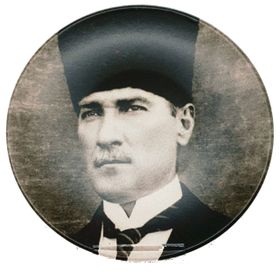 Armada Çini PRT 98 Atatürk Resimli Siyah Beyaz Seramik Baskılı Tabak