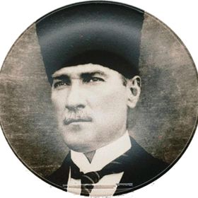 Armada Çini PRT 98 Atatürk Resimli Siyah Beyaz Seramik Baskılı Tabak