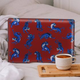 Artikel Bordo Üzerine Mavi Kaplanlar Notebook Sticker