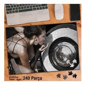 Asil Hobi Araba Jantı-Cazibeli Güzel Kadın Yapboz-Ayak Destekli Çerçeveli 240 Parça Puzzle
