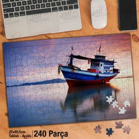 Asil Hobi Denizin Ortasında Mavi Gemi-Doğa Yapboz-Ayak Destekli Çerçeveli 240 Parça Puzzle