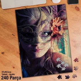 Asil Hobi Karnaval Maskeli Genç Kadının Portresi-Yapboz-Ayak Destekli 240 Parça Puzzle