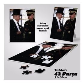 Asil Hobi Modern Şık Giyimi İle Mustafa Kemal Atatürk-Yapboz-Ayak Destekli 42 Parça Puzzle