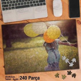 Asil Hobi Renkli Balonlar-Kırda Koşan Kız Çocuğu Yapboz-Ayak Destekli Çerçeveli 240 Parça Puzzle
