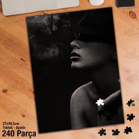 Asil Hobi Retro-Siyah Şapka-Duman-Kadın Yapboz-Ayak Destekli Çerçeveli 240 Parça Puzzle