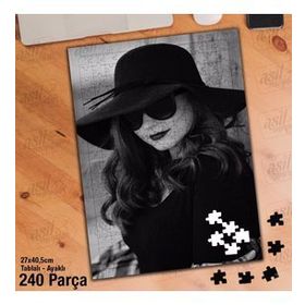 Asil Hobi Siyah Şapka-Gözlük-Gizemli Kadın Yapboz-Ayak Destekli Çerçeveli 240 Parça Puzzle