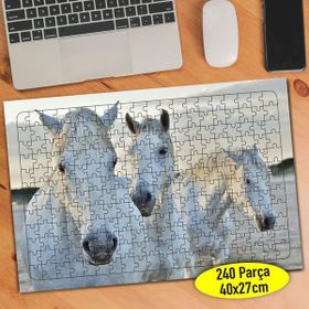 Asil Hobi Siyah Ve Beyaz Atlar-Sevimli Hayvanlar Yapboz-Ayak Destekli Çerçeveli 240 Parça Puzzle
