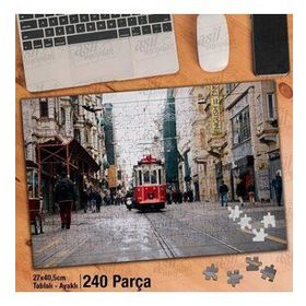 Asil Hobi Sokak-Tramvay-İnsanlar-Manzara Yapboz-Ayak Destekli Çerçeveli 240 Parça Puzzle