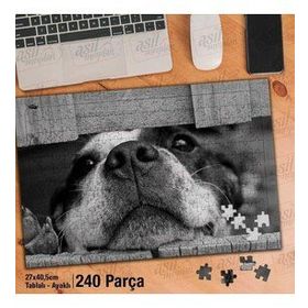 Asil Hobi Tahta Arasından Bakan Sevimli Köpek Yapboz-Ayak Destekli Çerçeveli 240 Parça Puzzle