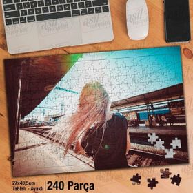 Asil Hobi Tren Garı-Ray-Güneş-Sarı Saçlı Kadın Yapboz-Ayak Destekli Çerçeveli 240 Parça Puzzle