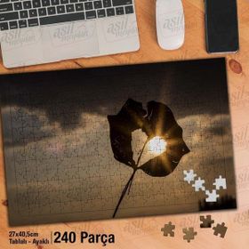 Asil Hobi Yapraktaki Kalp Sembolü-Güneş-Doğa-Aşk Yapboz-Ayak Destekli Çerçeveli 240 Parça Puzzle