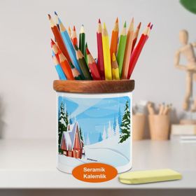 Asilmeydan 447562309 Karlı Dağda Ahşap Ev Ahşaplı Seramik Kalemlik