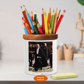 Asilmeydan 449017921 Pelerinli Mustafa Kemal Atatürk Ahşap Seramik Kalemlik