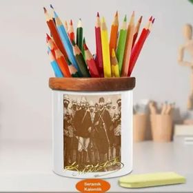 Asilmeydan 449423798 Gazi Mustafa Kemal Atatürk Ve Arkadaşları Ahşap Seramik Kalemlik