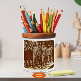 Asilmeydan 449459489 Yürüyüş Yapan Askerler Kemal Atatürk Ahşap Seramik Kalemlik