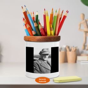 Asilmeydan 449834226 Karizmatik Kasketli Mustafa Kemal Ahşap Seramik Kalemlik