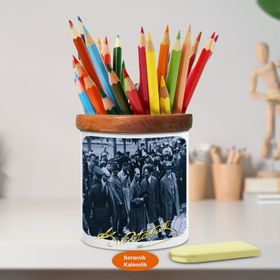 Asilmeydan 451632428 Heybetle Yürüyen Mustafa Kemal Atatürk Ahşap Seramik Kalemlik