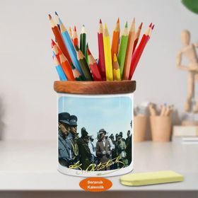 Asilmeydan 451786261 Arazide Şapkalı Mustafa Kemal Atatürk Ahşap Seramik Kalemlik