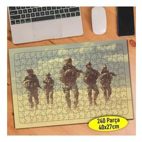 Asilmeydan 456563603 240 Parça Üniformalı Askerler Puzzle Yapboz Tablo