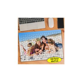Asilmeydan 456754813 240 Parça Kumsalda Mutlu Aile Puzzle Yapboz Tablo
